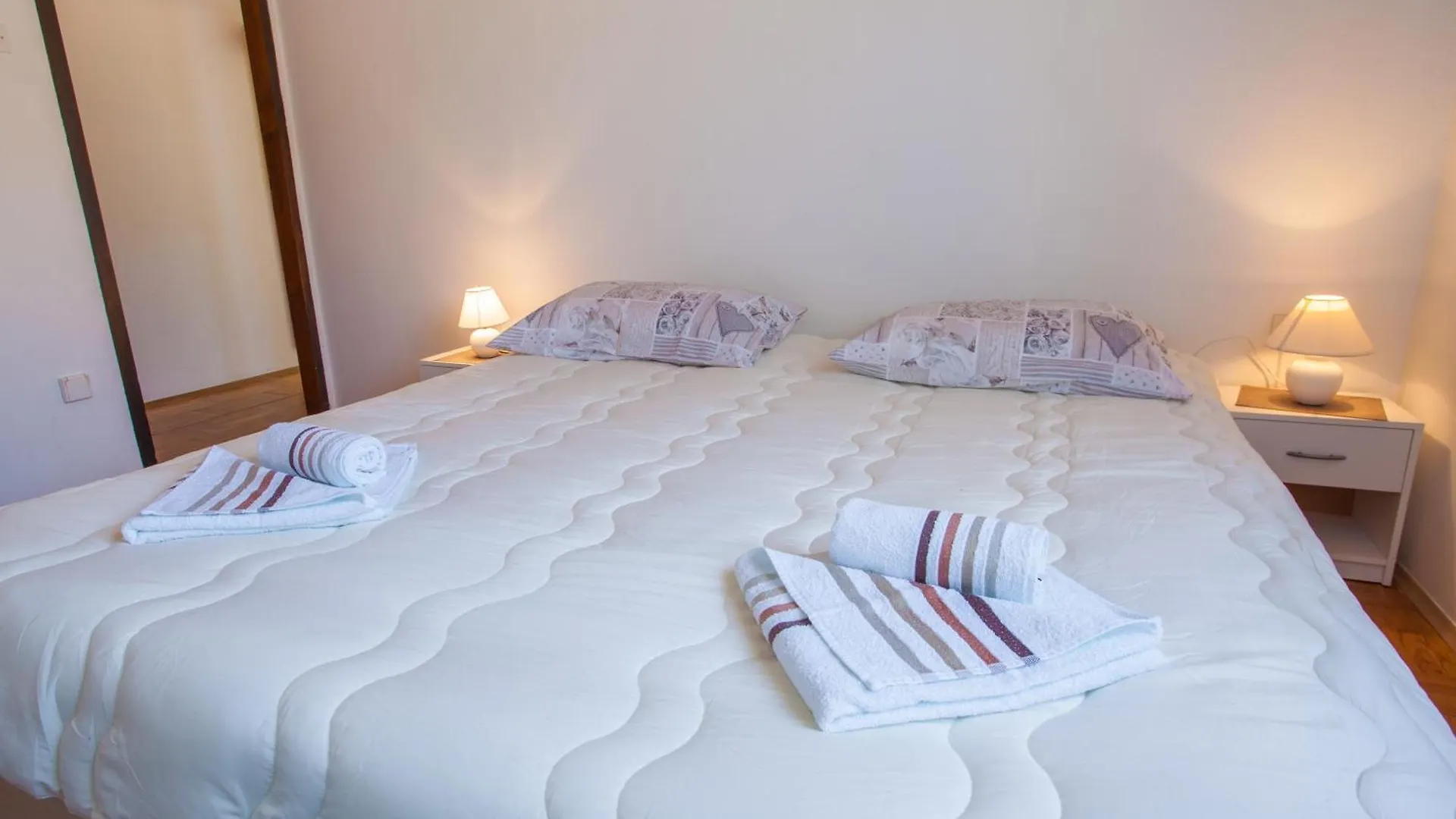 Dada Holiday Home Smergo